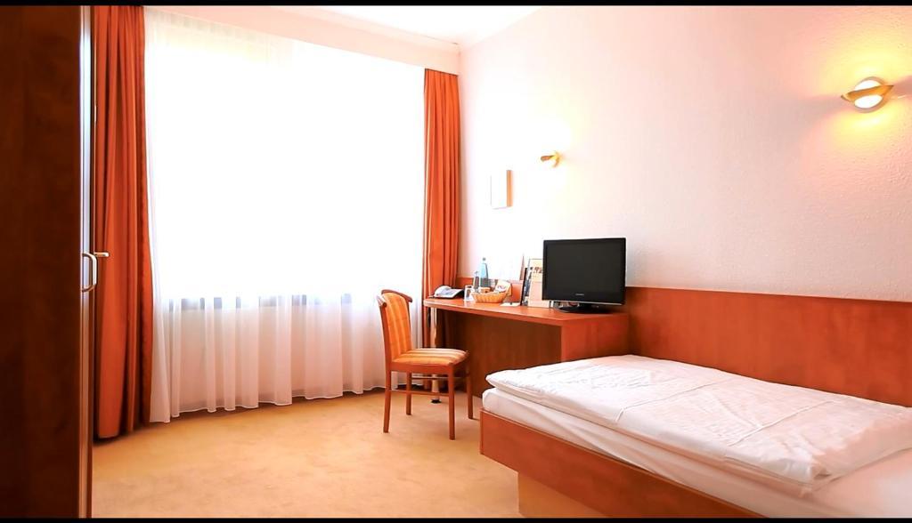 Hotel Royal Elmshorn Room photo